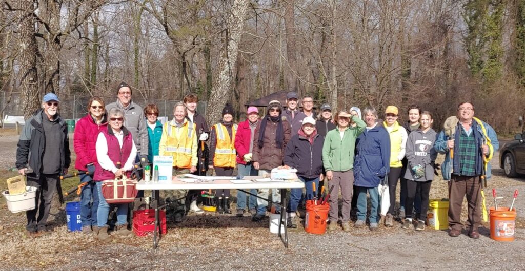 Volunteers gathered at Truxtan Park